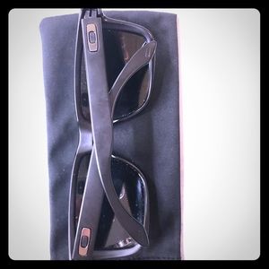 Men’s Oakley sunglasses